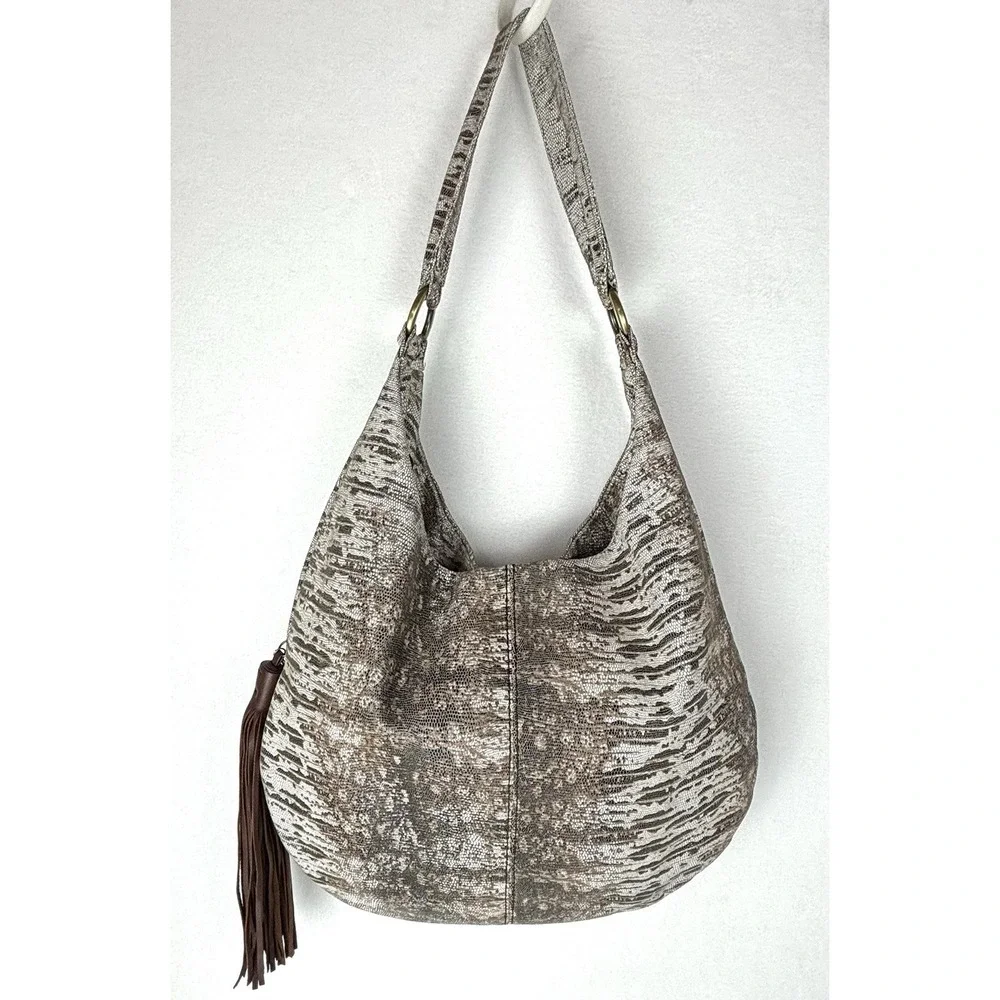 Hobo Gardner Shoulder Bag Purse Lizard Print Italian Leather Slouchy White Brown